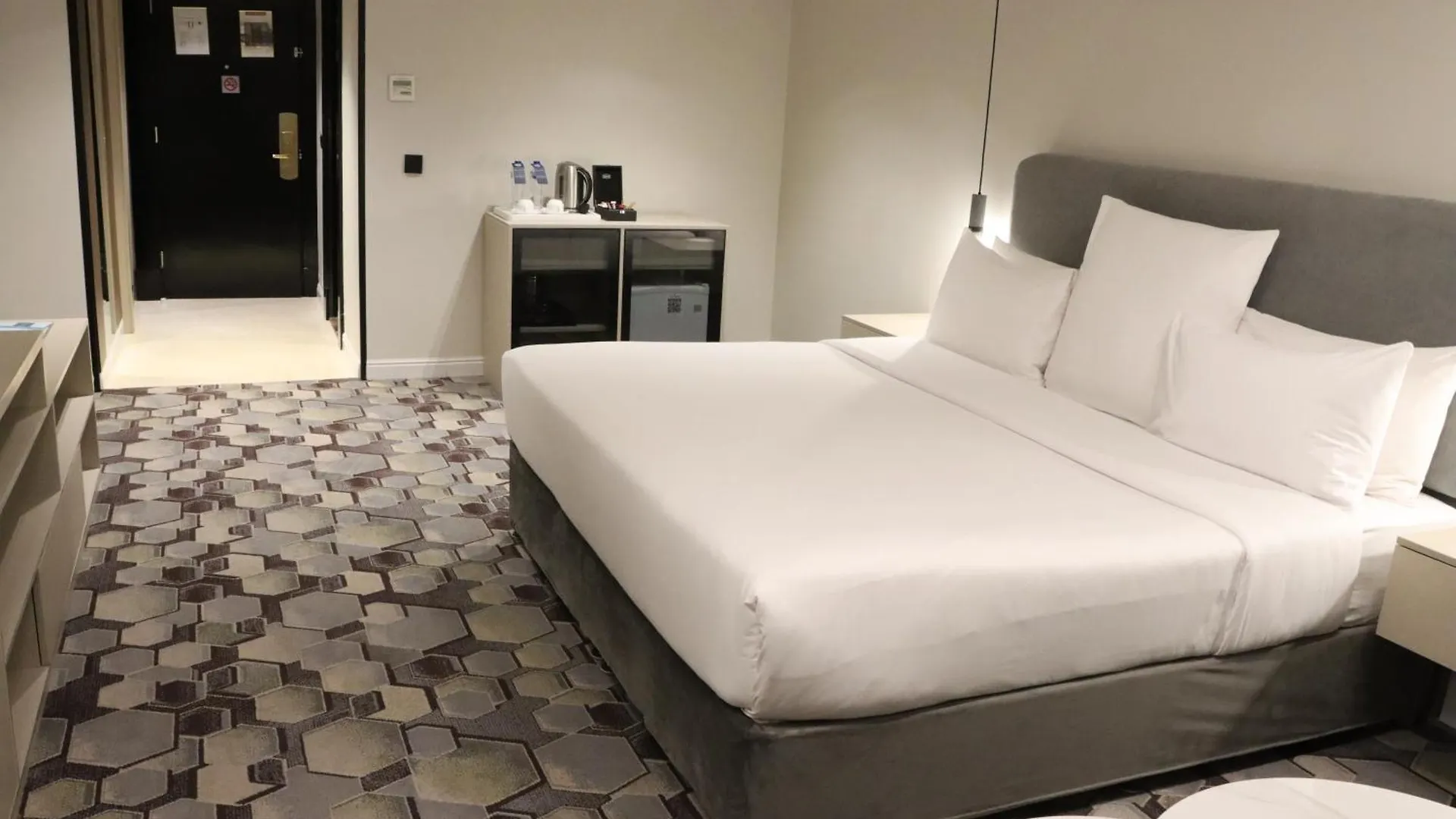 Continent Al Waha Hotel Riyad 4*, Riyadh